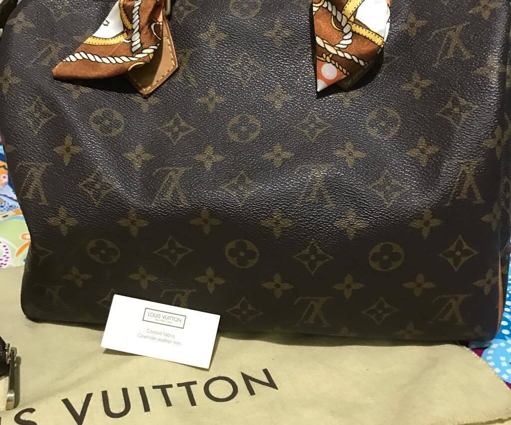 I Just Don’t Understand the Women’s Obsession with Branded Little Purse