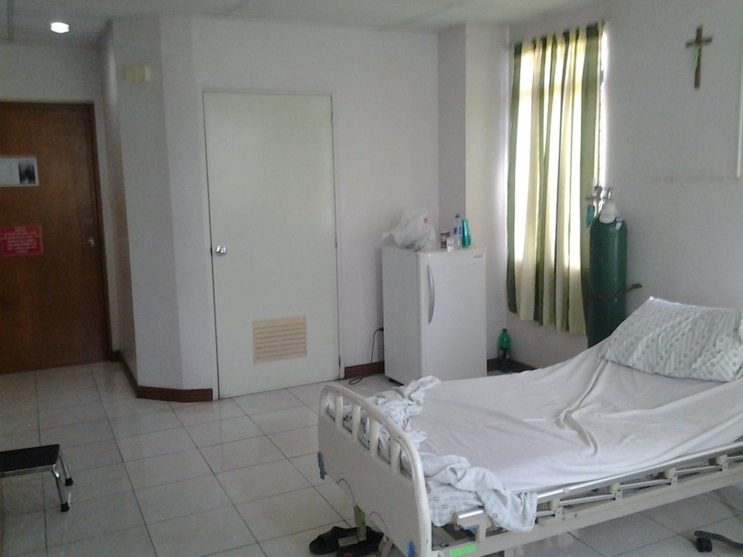 Room 208 The Doctor’s Hospital